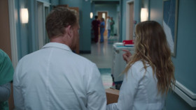 Greys Anatomy S21E04 720p x265-TiPEX EZTV