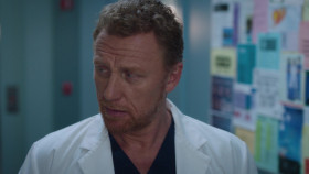 Greys Anatomy S21E04 This Ones for the Girls 1080p DSNP WEB-DL DDP5 1 H 264-NTb EZTV