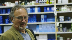 Growing Belushi S02E01 The Buds Are Back in Town 720p WEB h264-KOMPOST EZTV