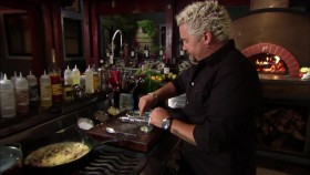 Guys Big Bite S13E13 Creamy and Comforting Classics WEB x264 APRiCiTY eztv