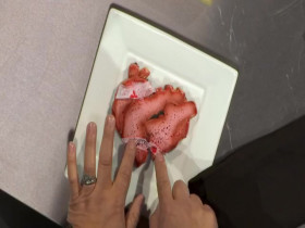 Halloween Cookie Challenge S01E06 480p x264-mSD EZTV