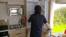 Happy Campers The Caravan Park S05E01 1080p MY5 WEB-DL AAC2 0 H 264-NTb EZTV