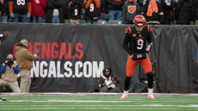 Hard Knocks 2001 S24E04 1080p AMZN WEB-DL DDP2 0 H 264-NTb EZTV