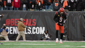 Hard Knocks 2001 S24E04 1080p MAX WEB-DL DDP2 0 x264-NTb EZTV