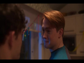 Heartstopper S03E06 Body 480p x264-mSD EZTV