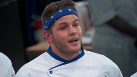 Hells Kitchen US S23E03 Shucking Hell 1080p AMZN WEB-DL DDP5 1 H 264-FLUX EZTV