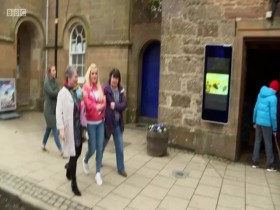 Hidden Lives 2019 S01E04 480p x264-mSD EZTV