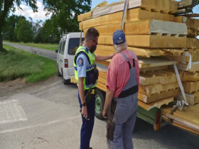 Highway Cops S08E10 480p x264-mSD EZTV