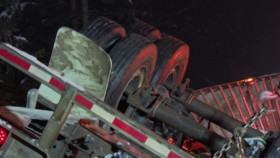 Highway Thru Hell S13E01 1080p WEBRip x264-BAE EZTV