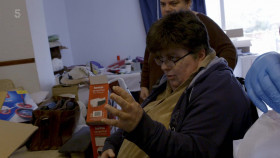 Hoarder Homes No Room To Move S02E04 1080p HDTV H264-DARKFLiX EZTV