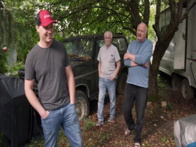 Hoarders S15E07 480p x264-mSD EZTV