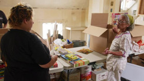 Hoarders S15E08 XviD-AFG EZTV