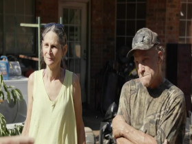 Hoarders S16E01 480p x264-mSD EZTV