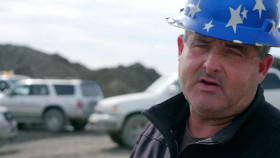 Hoffman Family Gold S03E04 Gold Floats 720p AMZN WEB-DL DDP2 0 H 264-NTb EZTV