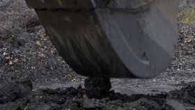 Hoffman Family Gold S03E11 1080p HEVC x265-MeGusta EZTV