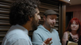 Hold the Front Page S02E06 1080p HEVC x265-MeGusta EZTV