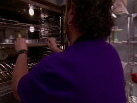 Holiday Baking Championship S11E04 480p x264-mSD EZTV