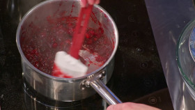 Holiday Wars S06E05 1080p HEVC x265-MeGusta EZTV