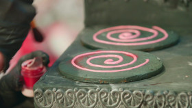 Holiday Wars S06E06 1080p WEB h264-FREQUENCY EZTV