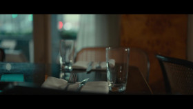 Hollywood Con Queen S01E02 A Different Animal 720p ATVP WEB-DL DDP5 1 Atmos H 264-FLUX EZTV