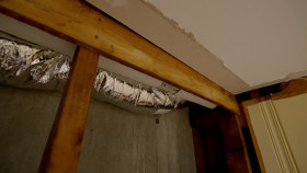 Home Inspector Joe S01E09 Coastal Home with Costly Surprises 1080p WEB h264-KOMPOST EZTV