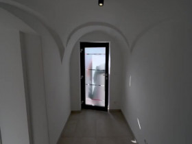 House Hunters International S196E05 Sacrificing Food for Family in Bavaria Germany 480p x264-mSD EZTV