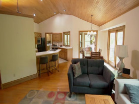 House Hunters S262E12 A Home to Heal in Minneapolis 480p x264-mSD EZTV