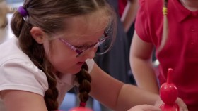 How to Spend It Well at Christmas with Phillip Schofield S04E01 720p HEVC x265-MeGusta EZTV