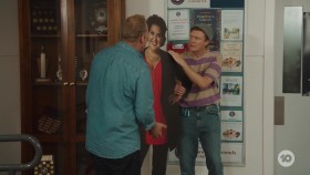 How To Stay Married S03E01 720p HDTV x264-CBFM EZTV