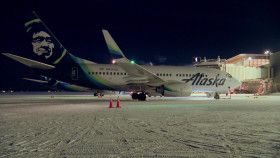 Ice Airport Alaska S03E01 Holiday Whiteout 720p WEB h264-CAFFEiNE EZTV
