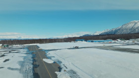 Ice Airport Alaska S04E09 Runway Mayday 1080p WEB h264-CAFFEiNE EZTV