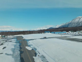 Ice Airport Alaska S04E09 Runway Mayday 480p x264-mSD EZTV