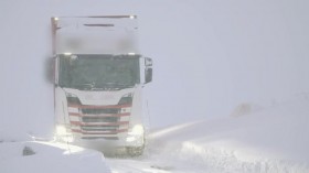 Ice Road Rescue S05E08 Tough at the Top WEBRip x264-CAFFEiNE EZTV