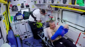 Inside the Ambulance S01E06 WEB x264-UNDERBELLY EZTV