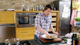 Jamies 30 Minute Meals S01E16 Summer Veg Lasagne INTERNAL WEB x264-GIMINI EZTV
