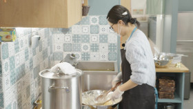 Jinnys Kitchen S02E04 1080p WEB h264-EDITH EZTV