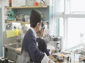 Jinnys Kitchen S02E09 480p x264-mSD EZTV