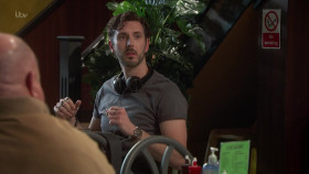 Kate And Koji S02E02 720p HDTV x264-UKTV EZTV