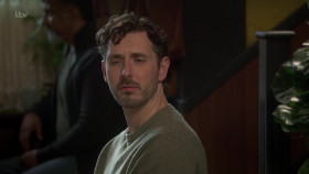 Kate And Koji S02E04 720p HDTV x264-UKTV EZTV