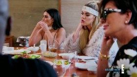 Keeping Up With the Kardashians S12E15 Blood Sweat and Fears HDTV x264-CRiMSON EZTV