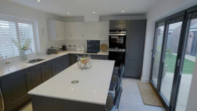 Kirstie And Phils Love It Or List It S09E05 XviD-AFG EZTV