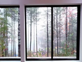 Lakefront Luxury S04E30 480p x264-mSD EZTV