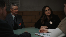 Law and Order Special Victims Unit S26E10 Master Key 1080p AMZN WEB-DL DDP5 1 H 264-NTb EZTV
