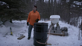 Life Below Zero S14E07 Man Down 720p WEB h264-CAFFEiNE EZTV