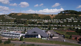 Life on the Bay S03E01 1080p HEVC x265-MeGusta EZTV