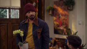 Lopez vs Lopez S03E01 720p x265-TiPEX EZTV