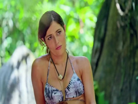 Love In The Jungle S01E02 Paige on the Prowl 480p x264-mSD EZTV
