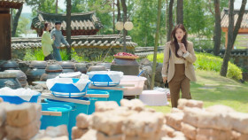 Love Next Door S01E05 Go Back 720p NF WEB-DL DDP2 0 H 264-XEBEC EZTV