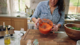 Magnolia Table With Joanna Gaines S03E05 A Simple Roast Chicken 1080p WEBRip x264-KOMPOST EZTV
