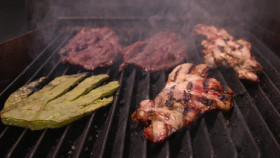 Man v Food S11E04 1080p WEB h264-BAE EZTV